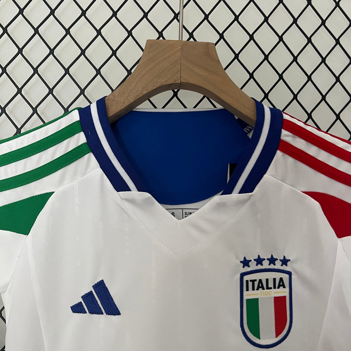 Conjunto niños Italia Visita 2024/25